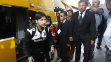 Jaime Vald&eacute;s en su llegada al Estadio La Portada.