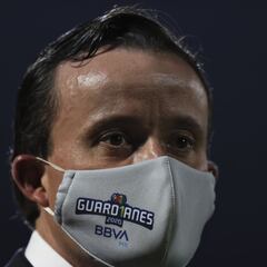 Mikel Arriola visita al Pachuca en medio de crisis por contagios COVID-19 en Liga MX