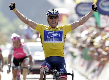 El ciclista estadounidense Lance Armstrong, a quien le fueron retirados sus siete triunfos en el Tour de Francia por dopaje, reconoció haber consumido EPO y otras sustancias prohibidas para mejorar el rendimiento durante su carrera. Armstrong admitió haberse realizado transfusiones de sangre y dopado con EPO y testosterona durante los siete Tours de Francia.

