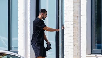 Rafa Mir, a su entrada a las dependencias de la ciudad deportiva.