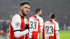 Santiago Giménez, primer mexicano en marcar un doblete ante Bayern Múnich