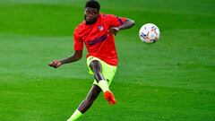 Atletico Madrid&#039;s Ghana midfielder Thomas Partey warms up before the Spanish league football match SD Huesca against Club Atletico de Madrid at the El Alcoraz stadium in Huesca on September 30, 2020. (Photo by Pau BARRENA / AFP)