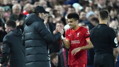 El futbolista colombiano fue una de las figuras del juego en Anfield. Abrió el marcador, asistió para el tercero y se fue ovacionado en el 4-0 final.