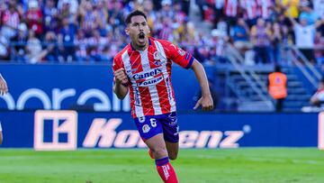Ricardo Chavez celebrate this goal 1-0 of San Luis during the 11th round match between Atletico San Luis and Monterrey as part of the Liga BBVA MX, Torneo Apertura 2024 at Alfonso Lastras Stadium on October 05, 2024 in San Luis Potosi, Mexico.