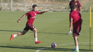 Villarreal eager to be reunited with Luciano Vietto