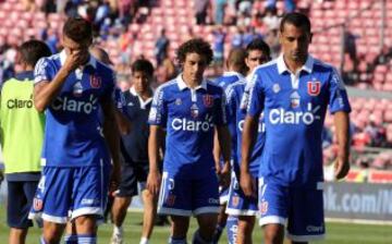 Parte del plantel azul retirándose tras perder el superclásico. En este torneo, registran una de sus peores rachas como locales, con 6 derrotas consecutivas.