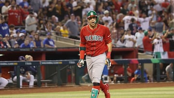 PHOENIX, ARIZONA - MARCH 12: Joey Meneses #32 of Team Mexico celebrates after hitting a three-run home run against Team USA during the fourth inning of the World Baseball Classic Pool C game at Chase Field on March 12, 2023 in Phoenix, Arizona. Christian Petersen/Getty Images/AFP (Photo by Christian Petersen / GETTY IMAGES NORTH AMERICA / Getty Images via AFP)
