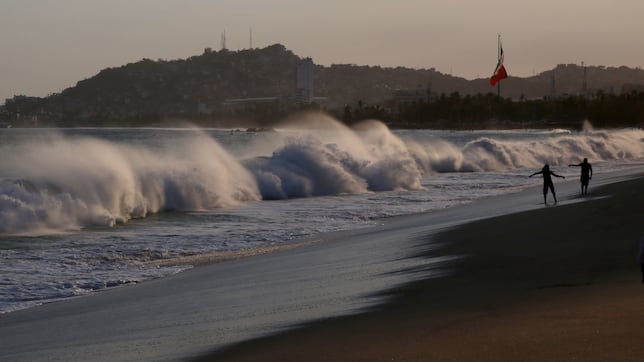 Emiten alerta por posible tsunami tras sismo de 6.5 en Guerrero