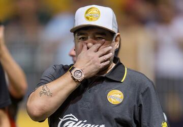 Los rostros de Maradona en su debut con Dorados de Sinaloa