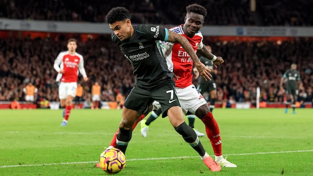 Luis Díaz asiste y Salah rescata al Liverpool en casa del Arsenal