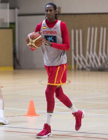 N¨²mero 16 del draft en 2014, la hispano-?senegalesa, ha jugado cuatro temporada en la WNBA.