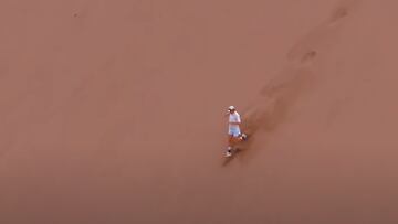 James Poole corriendo por el desierto de Atacama.