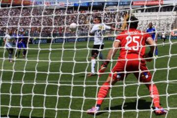 Colo Colo se quedó con el triunfo y está a dos puntos del líder.