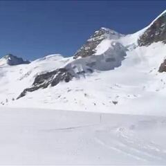 Tres muertos y varios heridos por alud en los Alpes italianos