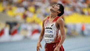 Yuki Kawauchi al llegar a la meta en los Mundiales de Moscú 2013.