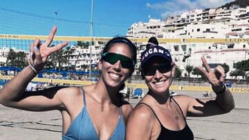 Las jugadoras de vóley playa españolas Paula Soria y Liliana Fernández, lista para competir.