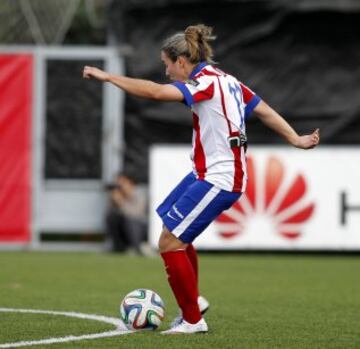 Priscila marca el 2-0.