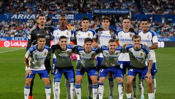 El once del Real Zaragoza frente al Eibar: Cristian Álvarez, Jair, Jaume, Azón, Lluís López y Fuentes, en la fila de arriba, y Bermejo, Fran Gámez, Giuliano, Vada y Francho, en la de abajo.