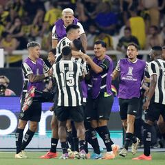 Botafogo aniquila a Peñarol