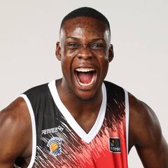 Ehigiator, con "mucha emoción y orgullo" por llegar a la selección