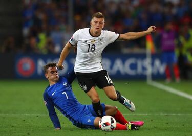 Griezmann and Cristiano Ronaldo showdown