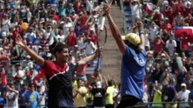 Hans Podlipnik y Julio Peralta lograron el 3-0 definitivo de Chile sobre República Dominicana por Copa Davis.
