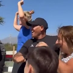 ‘Chupete’ Suazo fue a ver a sus hijas de la U y festejó un gol ante Colo Colo: nadie se imaginó esta escena