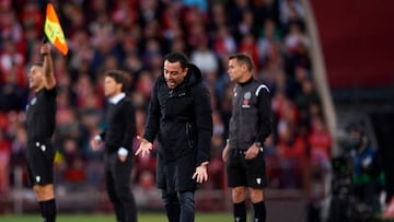 Xavi, en el partido del Barça en Almería.