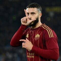 Hermoso y la Roma sonríen