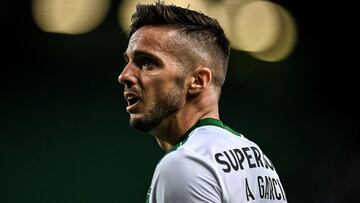 Sporting's Spanish forward Pablo Sarabia looks on during the Portuguese League football match between Sporting CP and Gil Vicente FC at the Jose Alvalade stadium in Lisbon on May 1, 2022. (Photo by PATRICIA DE MELO MOREIRA / AFP)