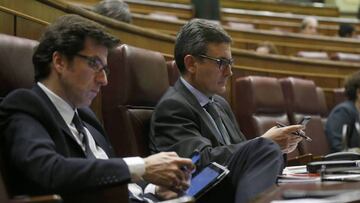 ¿Por qué los diputados sólo usan iPad y iPhone?