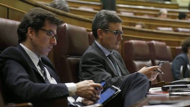 ¿Por qué los diputados sólo usan iPad y iPhone?