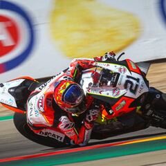 Rinaldi sorprende a Rea con el mejor tiempo de los libres