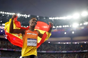 El triplista de 23 años brilla de manera superlativa en la final celebrada en el Stade de France con un mejor salto de 17,86. Sólo Pichardo le hizo sombra.