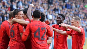 Los jugadores del Bayern celebran un gol ante el Bochum.