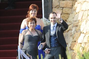 Andrés Iniesta en su boda junto a su madre, Maria Luján. 