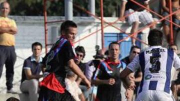 <b>BUENA PRUEBA. </b>El choque entre Racing y Real Sociedad sirvió para que los últimos fichajes de ambos clubes fueran cogiendo el ritmo físico.