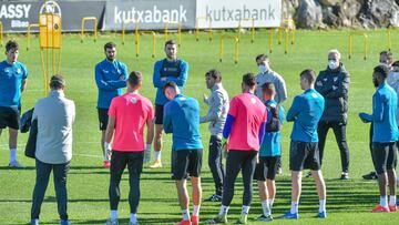 Marcelino, con sus jugadores.