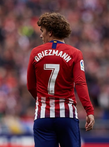 El francés jugó cinco temporadas en el Atlético. Llegó en 2014 y se marchó en 2019. Un estrella, campeón del mundo con Francia. Marcó 133 goles en 257 encuentros con el equipo rojiblanco. Un peldaño por detrás de Messi y Cristiano, pero con una calidad mundial. Ganó una Supercopa de España, dos Supercopas de Europa y una Europa League. Su gran lunar fue no haber podido ganar la Champions con el Atlético.