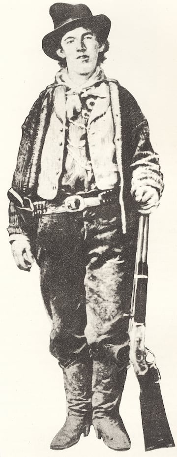 Es una leyenda, pistolero nacido en 1859 en Nueva York, con tres años emigró a Kansas City donde pasó gran parte de su juventud en el ambiente peligroso y brutal de los salones de la frontera. Se cree que cometió su primer asesinato a los diecisiete años. Pronto le colgaron la etiqueta de asesino. 