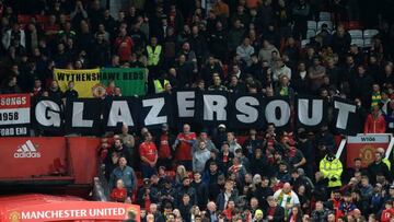 La familia Glazer, dueños del Manchester United, habrían dado instrucciones a los bancos para que pongan manos a la obra la venta al club de Old Trafford.