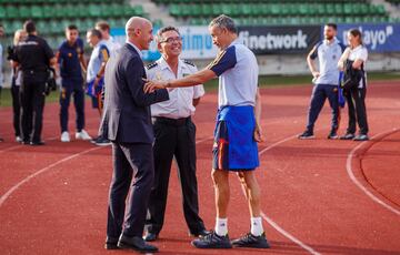 Luis Rubiales, presidente de la RFEF; Bartolomé Calvo, comisario de la Policía Nacional y Luis Enrique, entrenador de la Selección.