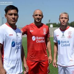 Plantel de Huracán acusa a la directiva de "graves irregularidades"