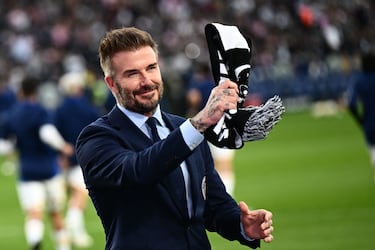 El británico, exjugador del Real Madrid y del Manchester United, compró el Inter Miami de la MLS en 2018 y, junto con Jorge Mas, tomó el control total del equipo en 2021. Desde su llegada, el prestigio del club americano ha aumentado, fichando a grandes estrellas como Messi, Busquets, Jordi Alba o Luis Suárez hacia el final de sus carreras.