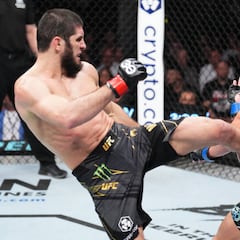Makhachev retiene su corona sin Khabib