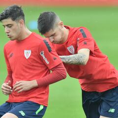 Serrano, cerca del Zowlle neerlandés, y Eibar y Valladolid hablan con el Athletic por Vencedor