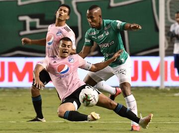 Deportivo Cali y Millonarios protagonizaron el regreso de la Liga Betplay tras el parón por la pandemia de COVID-19.  El encuentro terminó en empate 1-1 y en la primera parte tuvo que ser suspendido por una Tormenta Eléctrica.