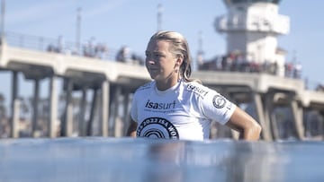 Kirra Pinkerton, campeona de los ISA World Surfing Games 2022 y por lo tanto clasificada pra los Juegos Ol&iacute;mpicos de Par&iacute;s 2024. 