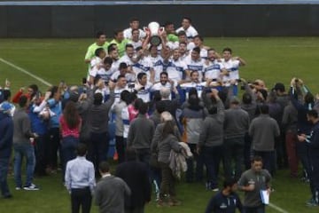 La UC celebró el título con la foto oficial