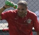 Adriano ya se entrena con el Flamengo y debutará en quince días